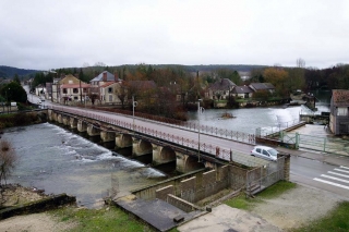 8- Deversoir et retenue